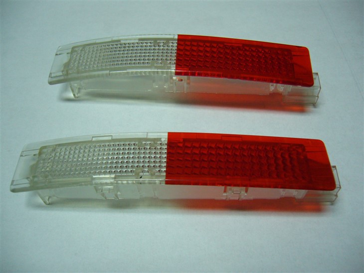 Kirkas valo linssin osat kaksivärinen muotti